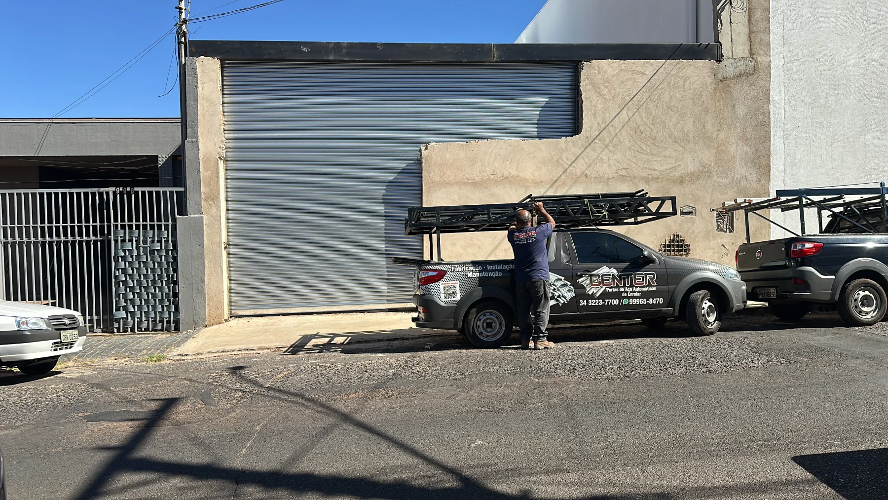 Instalação de porta automática de aço — foto 4